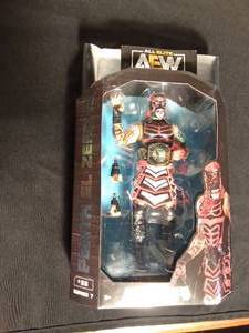 lot 192 image: 2022 AEW Penta El Zero M Unmatched collection figure