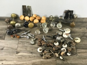 lot 368 image: Lot of Vintage Hardware - Glass Door Knobs - Casters - Lock with Skeleton Key and More