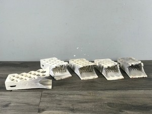 lot 370 image: Vintage Mouse Traps