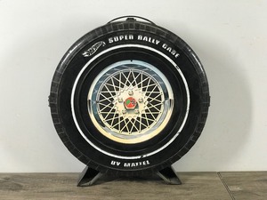 lot 376 image: Vintage Mattel 1968 Hot Wheels Redline 24 Car Super Rally Car Carrying Case