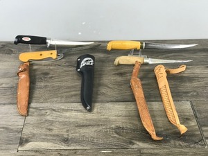 lot 382 image: Lot of 4 Fishing Fillet Knives with Sheaths