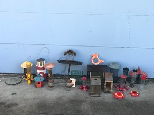 lot 383 image: Lot of Bird Feeders, Bird Houses & More