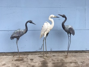 lot 401 image: 3 - Metal Crane Lawn Ornaments