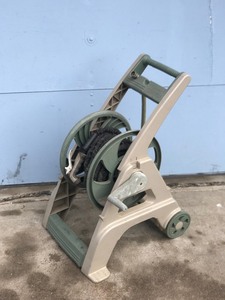 lot 402 image: Hose Reel with Hose