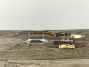 lot 406 image: Lot of 4 Collectible Knives - see description for more info