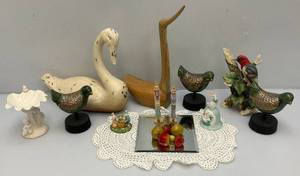 lot 216 image: Wooden Hand Carved Birds And More