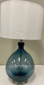 lot 132 image: Teal Glass Table Lamp & White Shade - Bubble Texture Teardrop Base