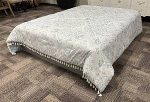 lot 404 image: Artisan Luxe Home Full Size Comforter - Paisley Pattern with Tassel Fringe
