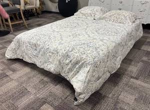 lot 409 image: Nicole Miller Home Queen Comforter with 2 Shams
