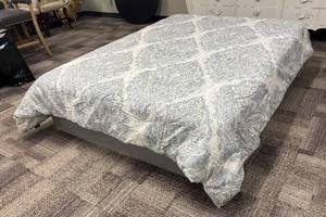 lot 413 image: Tahari Queen Comforter - Paisley Pattern, Light Blue & Gray