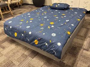 lot 436 image: Pillowfort Twin Size Comforter & Pillowcase - Space Print