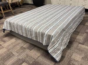 lot 472 image: Nautica Queen Bedspread - Striped Gray & Blue with Navy Border