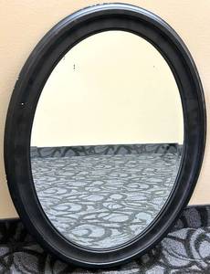 lot 746 image: Mirror - Oval Black-Framed Wall Mirror for Home Decor