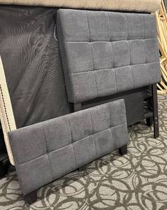 lot 824 image: Twin Headboard and Footboard by Coaster