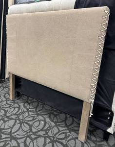 lot 827 image: Legacy Classic Furniture Full Size Headboard