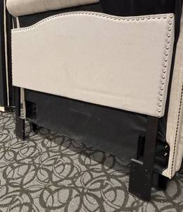 lot 830 image: Hillsdale Queen Headboard