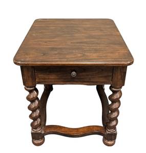 lot 596 image: Bernhardt End Table 509-121609-121 - 24 x 28 x 26 in Wood