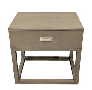 lot 909 image: Vanguard Furniture Painted Wood Side Table - 28 x 20 x 27 in