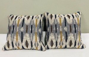 lot 354 image: Ikat-Pattern Throw Pillows - 20 x 20 in Pair