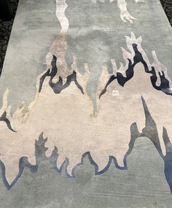 lot 532 image: SOHO Collection SO-30 ICE Area Rug Wool & Viscose Pile 96x130 cm Handcrafted in India