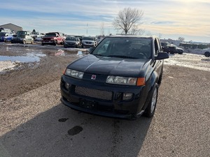 lot 16 image: 2004 Saturn Vue AWD