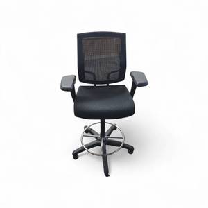 lot 76 image: Sit-On-It Draft Chair Retails new for $799