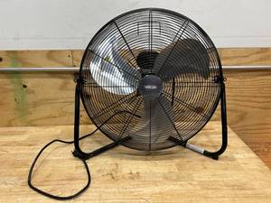 lot 98 image: Ironton High-Velocity Indoor Floor Fan, 20in