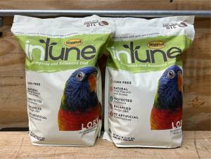 lot 100 image: Bird Feed lot of 2