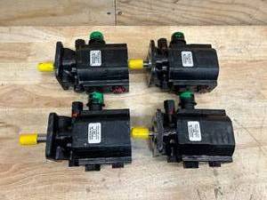 lot 224 image: Hydraulic Pumps (lot of 4)