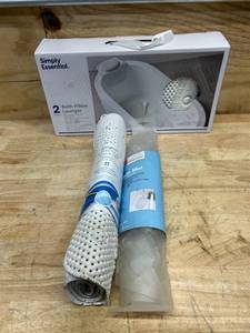 lot 238 image: Bath Mats (lot of 3)