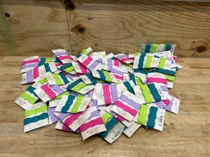 lot 240 image: Silicone Label Bands Waterproof Provides Grip Water Baby Plastic Bottles (lot 34)