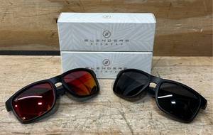 lot 304 image: Blenders Eyewear lot of 2