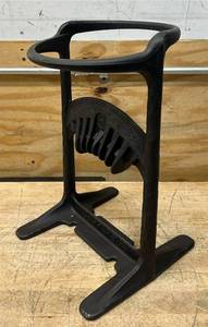 lot 318 image: Kindling Cracker 17