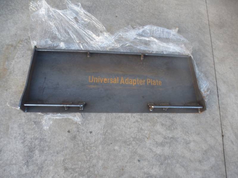 lot 59 image: Skid Steer Adapter Plate