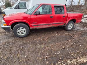 2001 Chevy S-10 Crew Cab Pickup 4x4