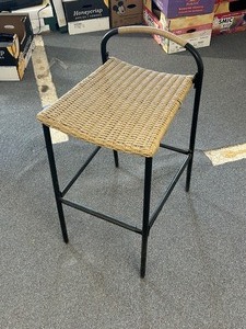 lot 16 image: Safavieh Barstool Chair