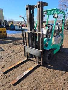 lot 10 image: 2001 Mitsubishi FG15K LP Forklift