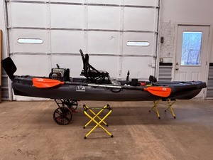 lot 2 image: Hoodoo Impulse 120 Fin-Drive Kayak Full Pro Fishing Package  Hitch Extender &amp Suspenz Stands