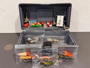 lot 25 image: &nbspVintage Mid-Century Fishing Collection Helin Flatfish, Bass Oreno &amp Tackle Kit