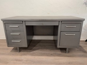 lot 28 image: Vintage Mid-Century Modern Steelcase Tanker Desk - Industrial Grey Steel