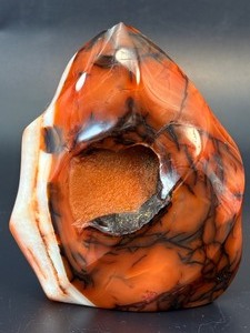 Stunning Polished Carnelian Agate Flame with Natural Druzy Pocket Madagascar Specimen. (1 lb 5.3 oz / 604 g)