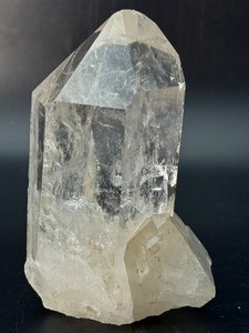 &nbspLarge Natural Clear Quartz Crystal Point  High Clarity Mineral Specimen. (1 lb 10.7 oz  758 g)