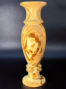 Vintage Hand-Carved Banded Onyx Stone Vase  Teakwood Marble. (2 lbs 12.8 oz  1 kg 273 g)