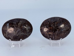 Matching Pair of Polished Arfvedsonite Palm Stones with Garnet Inclusions. (10. 7 oz  306 g)