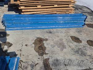 lot 27 image: Pallet Racking Crossmembers - 8 Long