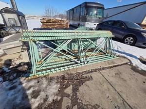 lot 36 image: Pallet racking - full shelf