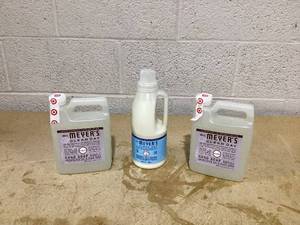 lot 126 image: LOT OF 3 Meyers Clean Day Merchandise