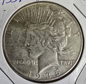 lot 47 image: 1935 - Peace Dollar