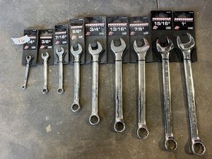 lot 16 image: PowerBuilt SAE Wrenches