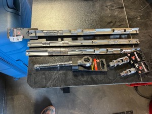 lot 18 image: PowerBuilt - Socket Holders - Ratchet - socket angle adapters